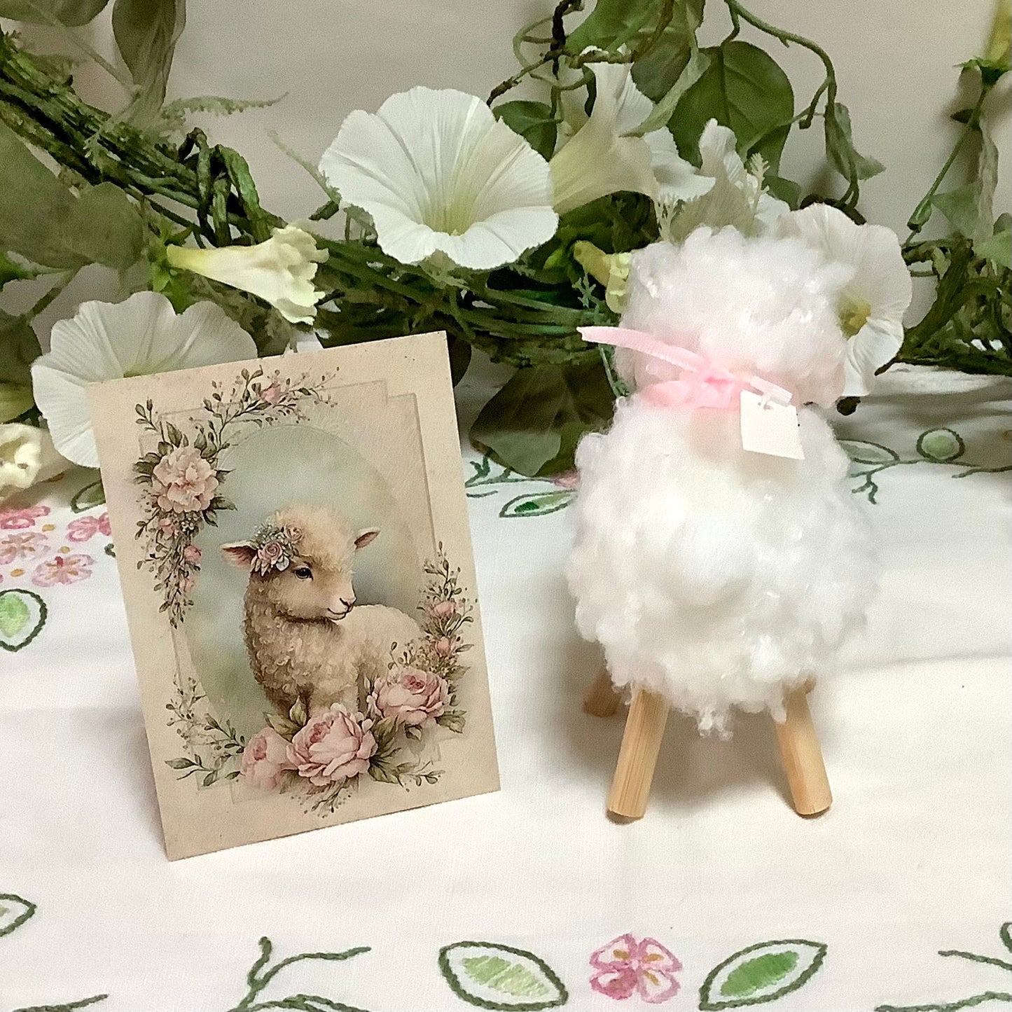 Mouton peluche blanc décoration modèle A ht 10 cm