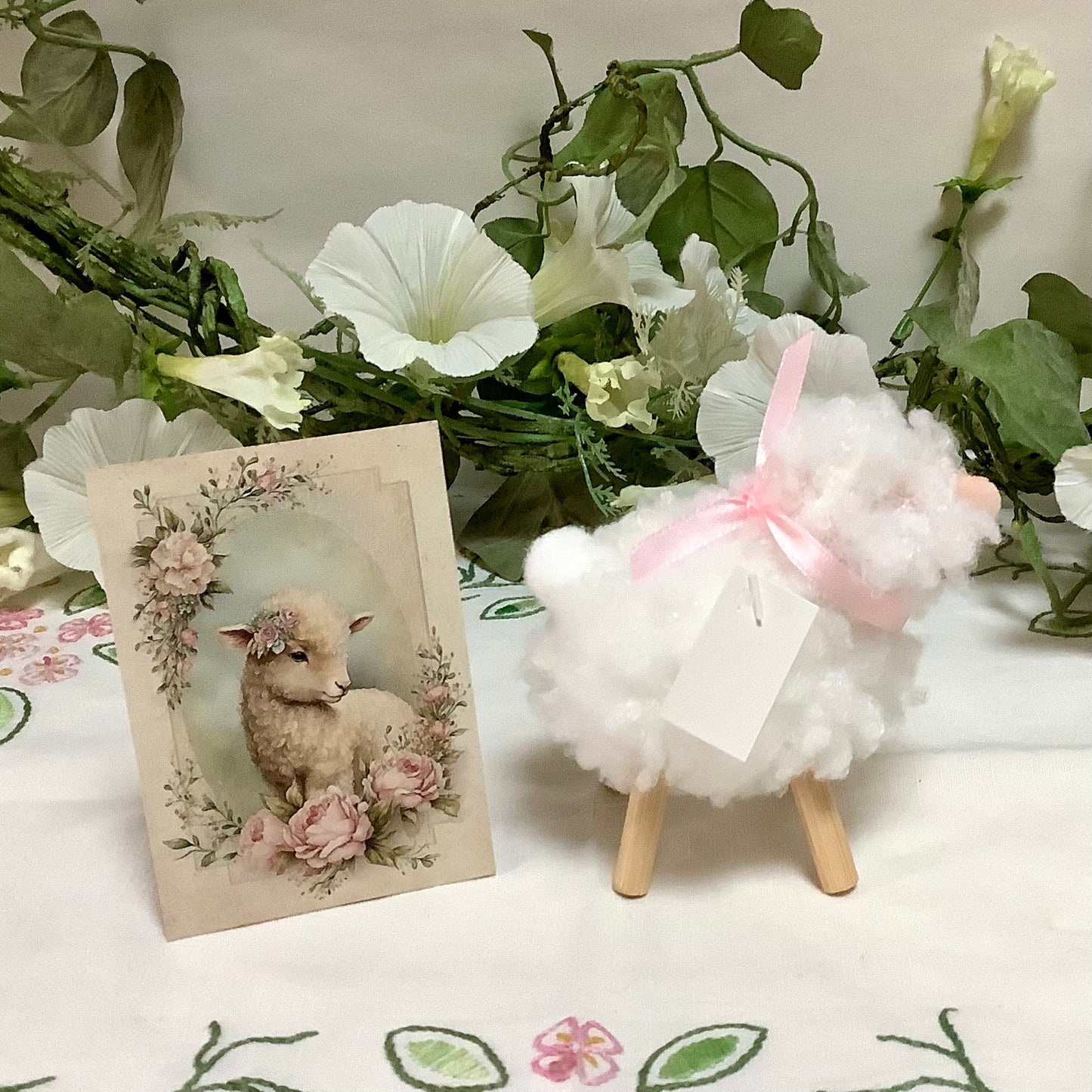 Mouton peluche blanc décoration modèle B ht 10 cm