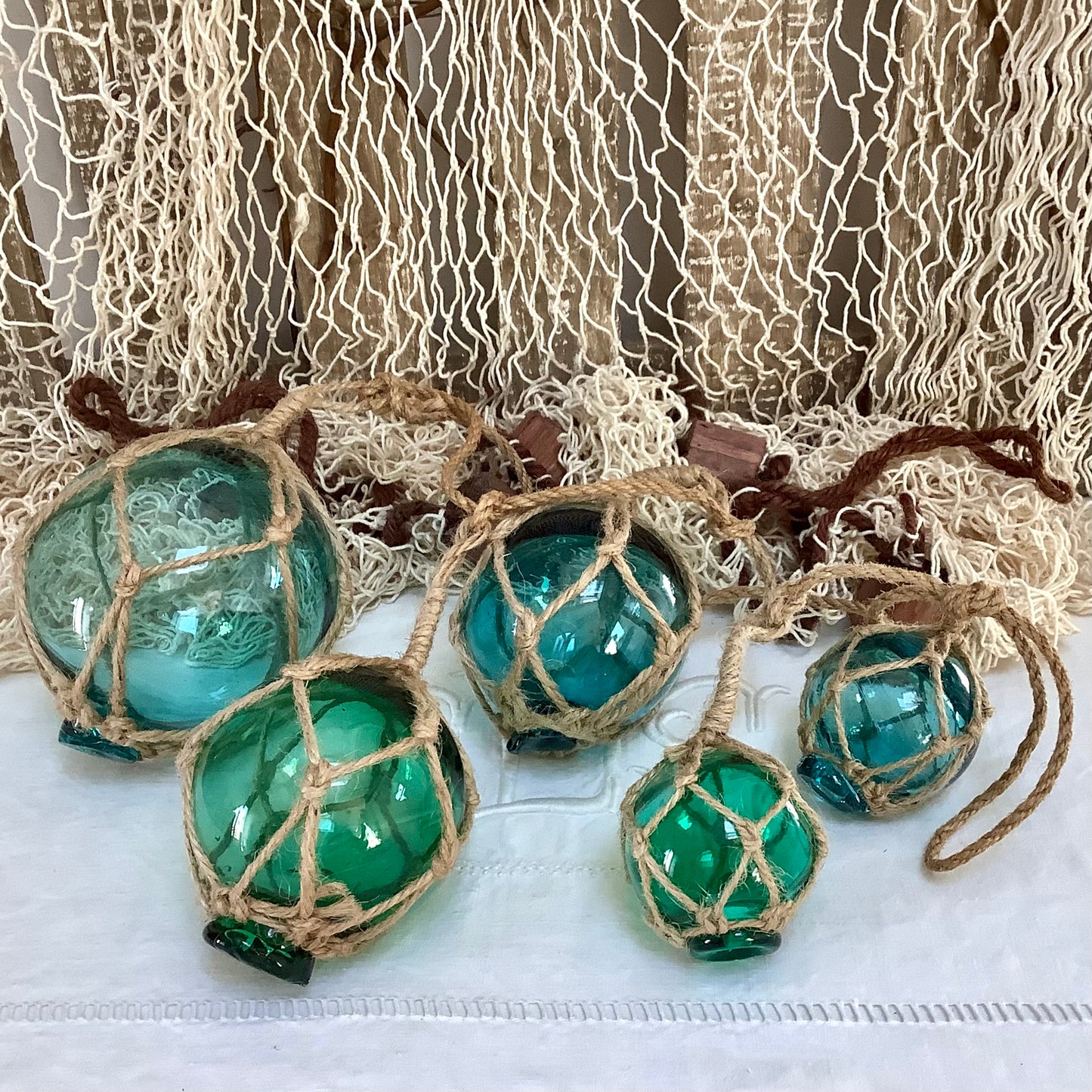 Guirlande de boules de casier verre bleu vert décoration marine ht 65 cm