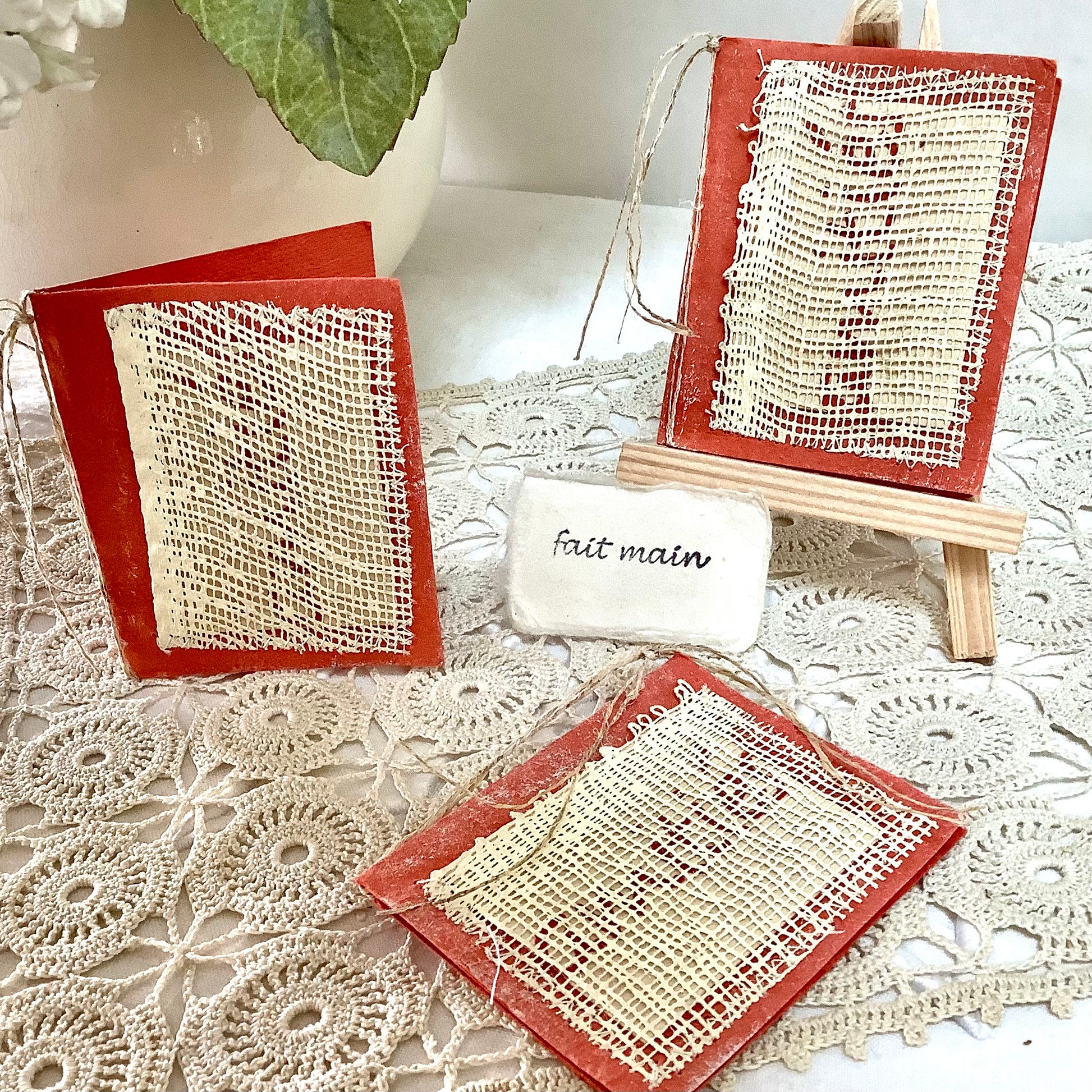 Petites cartes amitié papier artisanal mûrier thème amitié 6,5x8 cm, bruit de cadre