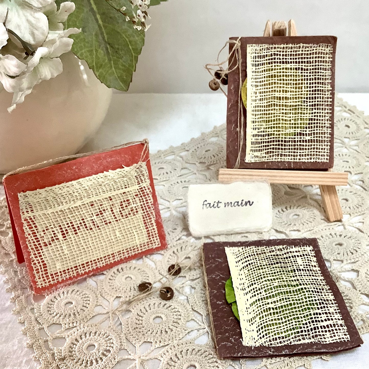  Petites cartes amitié papier artisanal mûrier thème amitié 6,5x8 cm, bruit de cadre