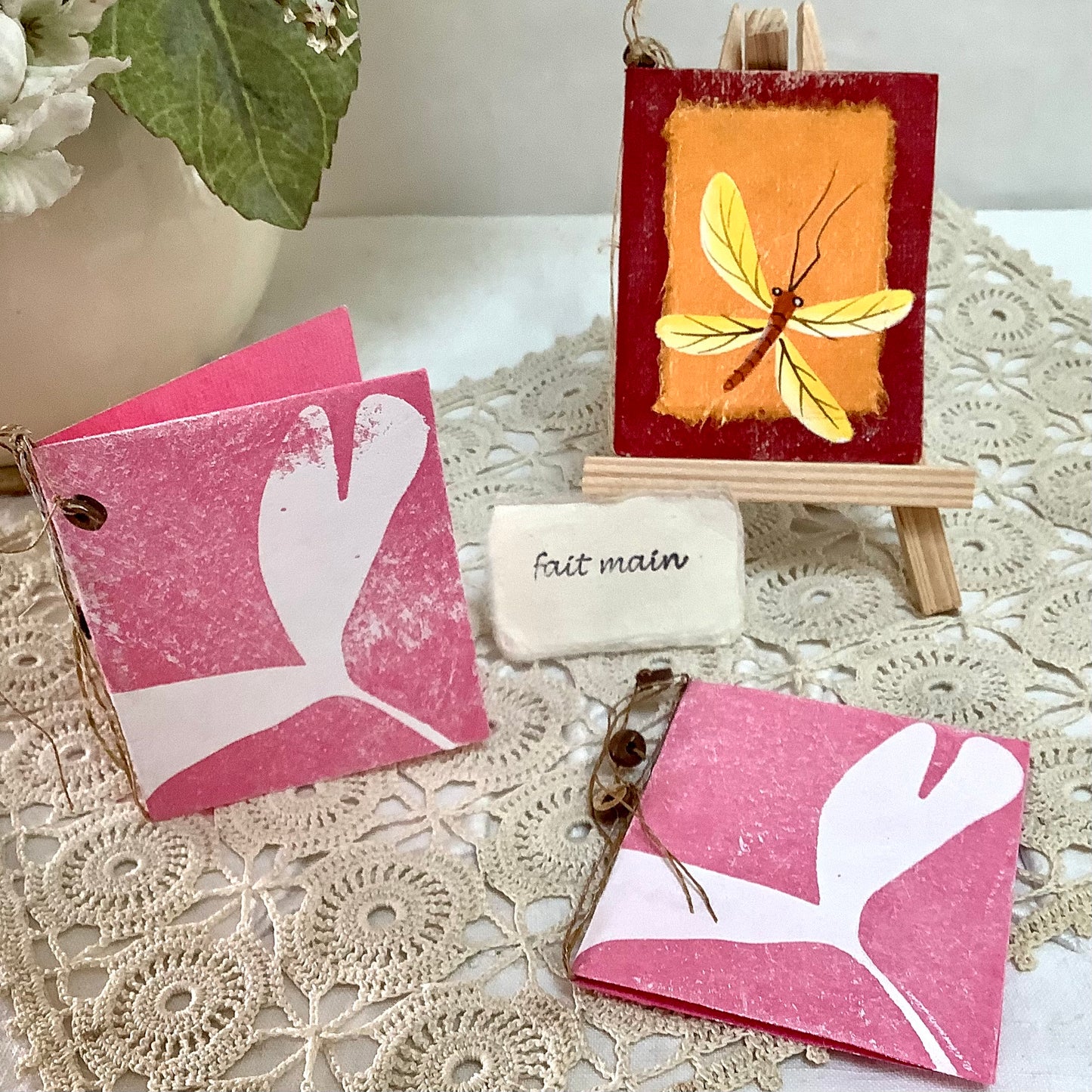 Petites cartes amitié papier artisanal mûrier thème libellule 6,5x8 cm, bruit de cadre
