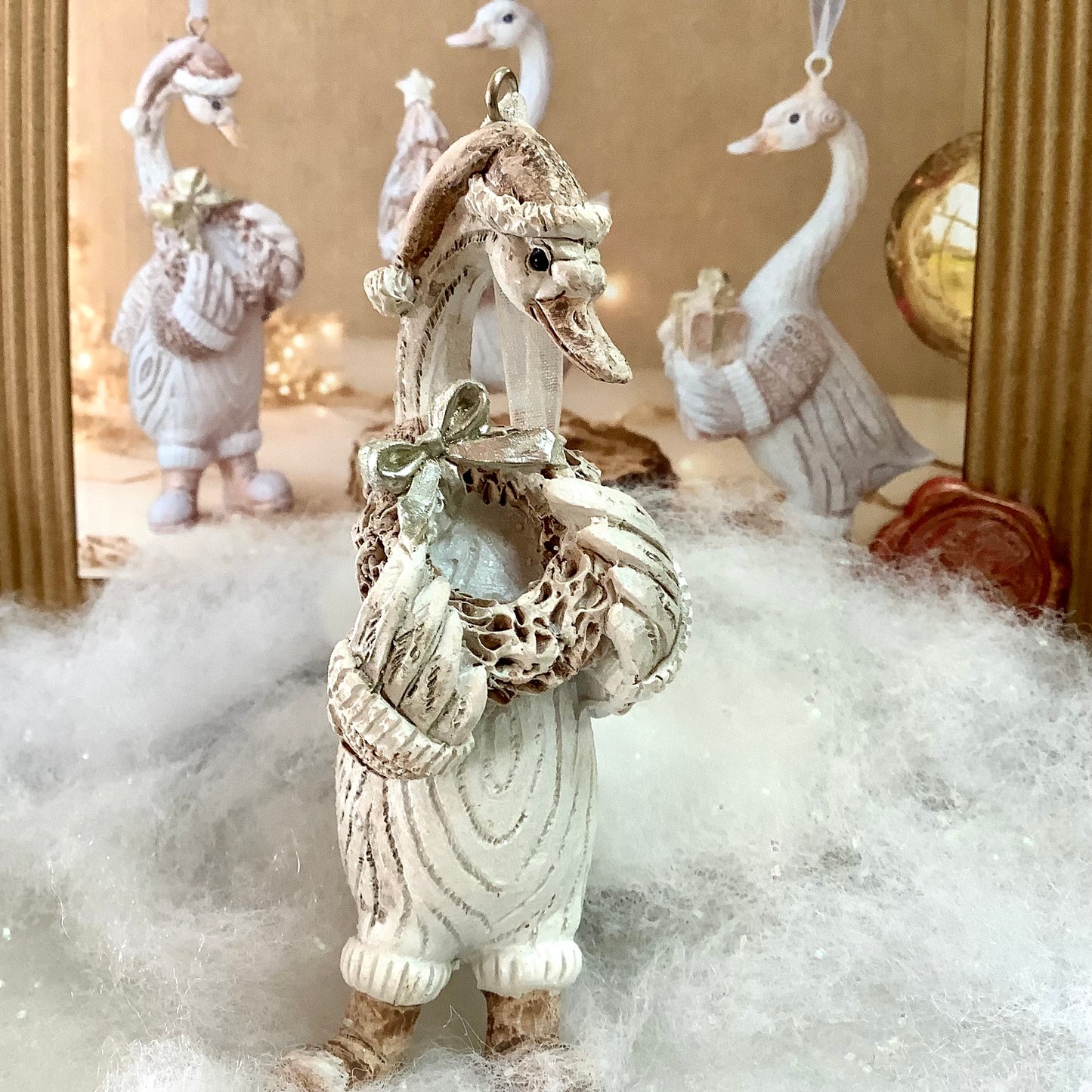 Figurines oies beige décoration de Noël résine ht 10.5 cm