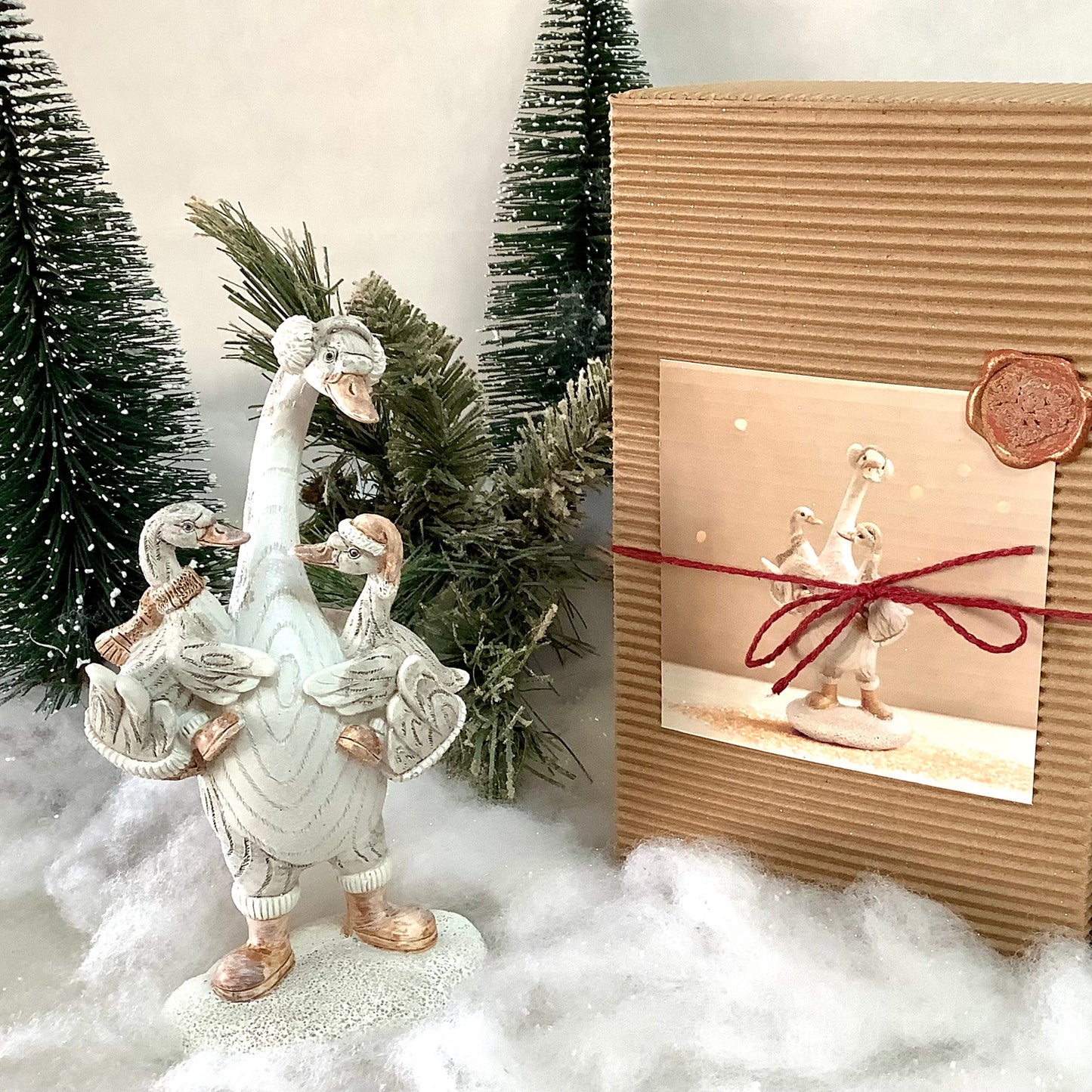 Figurine oie beige avec deux oisons décoration de Noël résine ht 18 cm