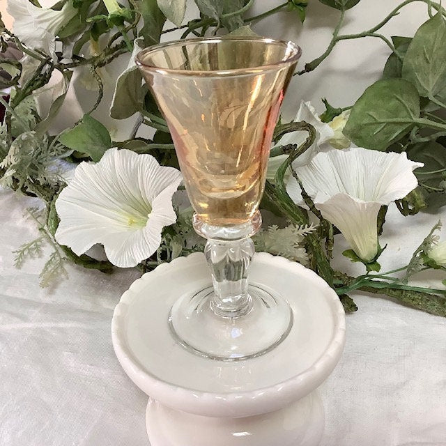 Verres à pieds liqueur vintage