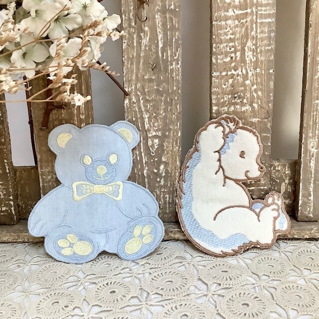 Écussons à coudre hérisson et ourson bleu vintage