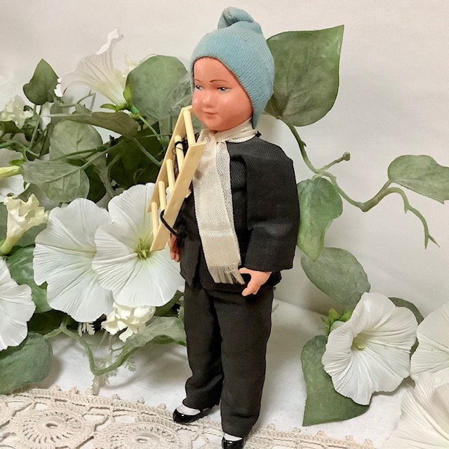 Poupée de collection ramoneur celluloïd vintage 18 cm hauteur, figurine ancienne
