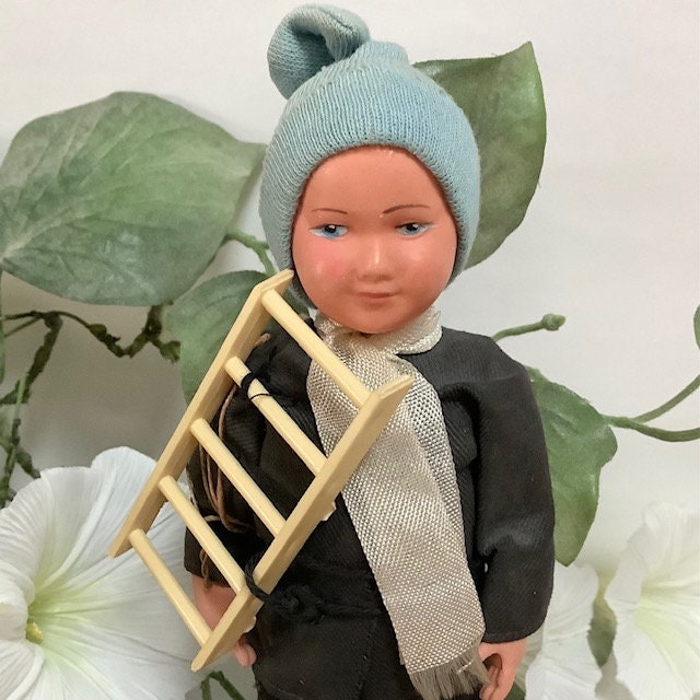 Poupée de collection ramoneur celluloïd vintage 18 cm hauteur, figurine ancienne