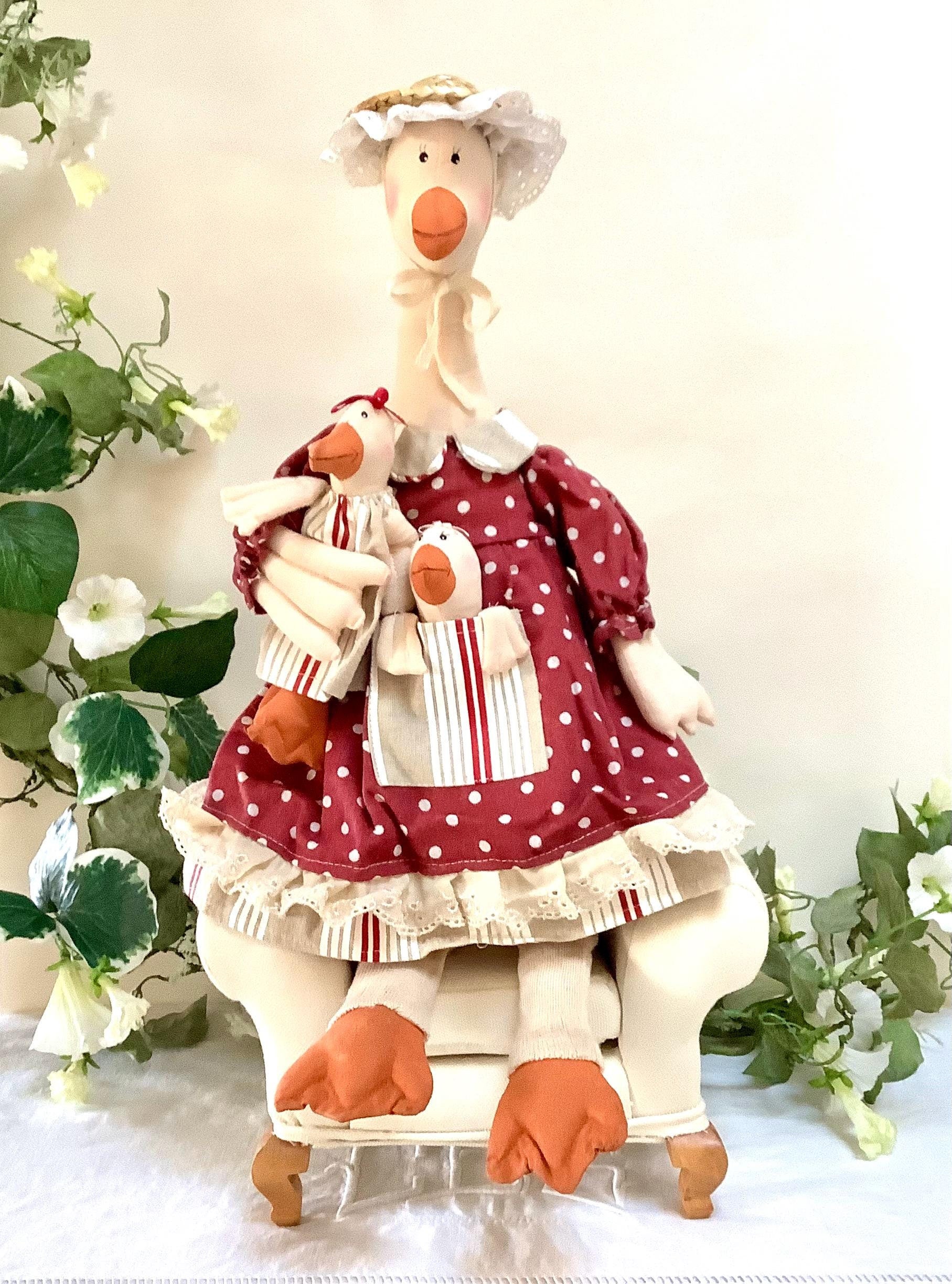  Oie assise déco robe pois rouge blanc avec deux oisons 53 cm, La Galleria vintage