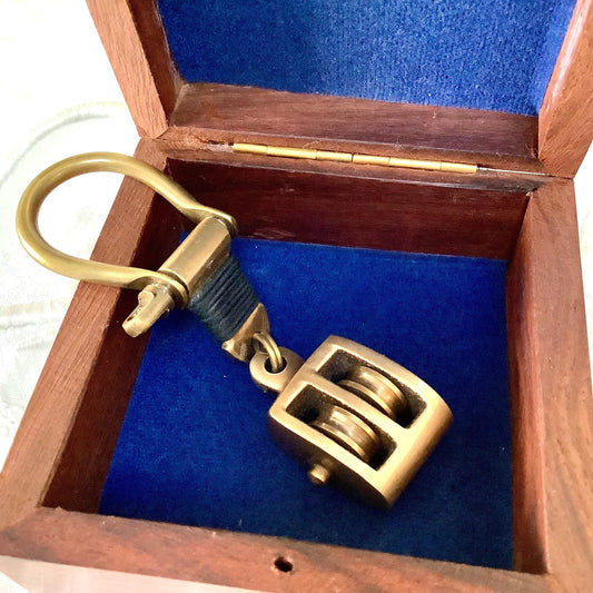 Porte clés marin poulie laiton vieilli vintage boîte palissandre