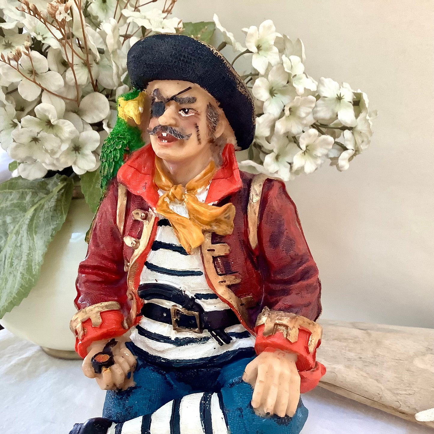Figurine marine pirate perroquet résine décoration marine ht 24 cm