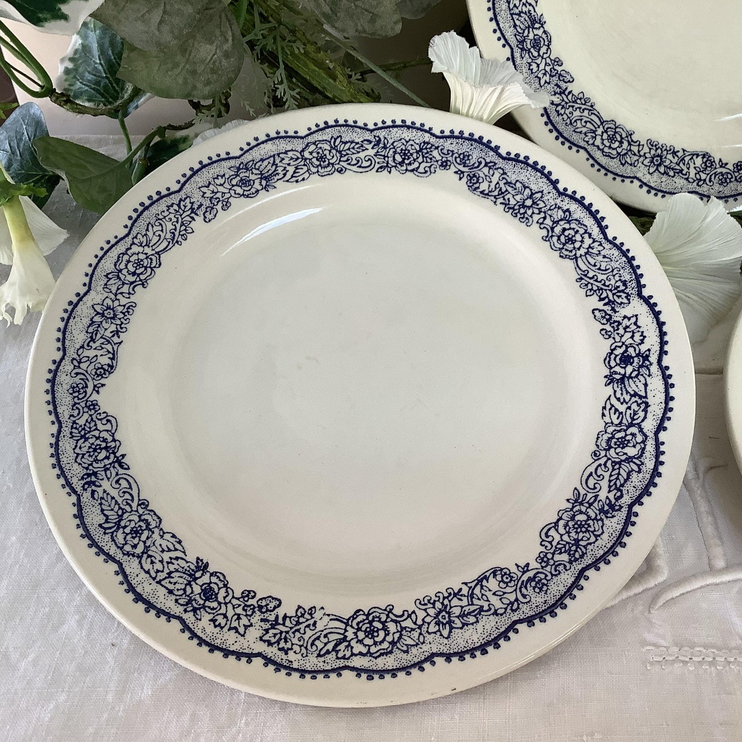 Assiettes à dessert faïence bleu blanc vintage