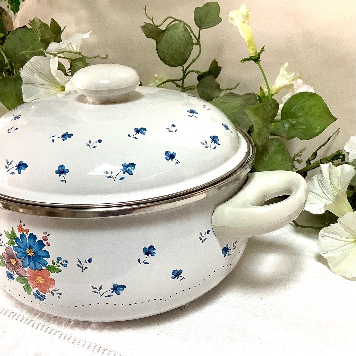 Cocotte émaillée faitout provincial bouquet vintage 80 modèle A