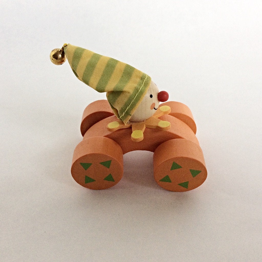Jeu petites voitures bois bolides de clown