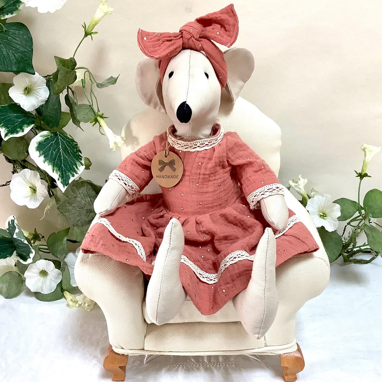 Peluche tissu souris robe rouge dentelle  ht 38 cm