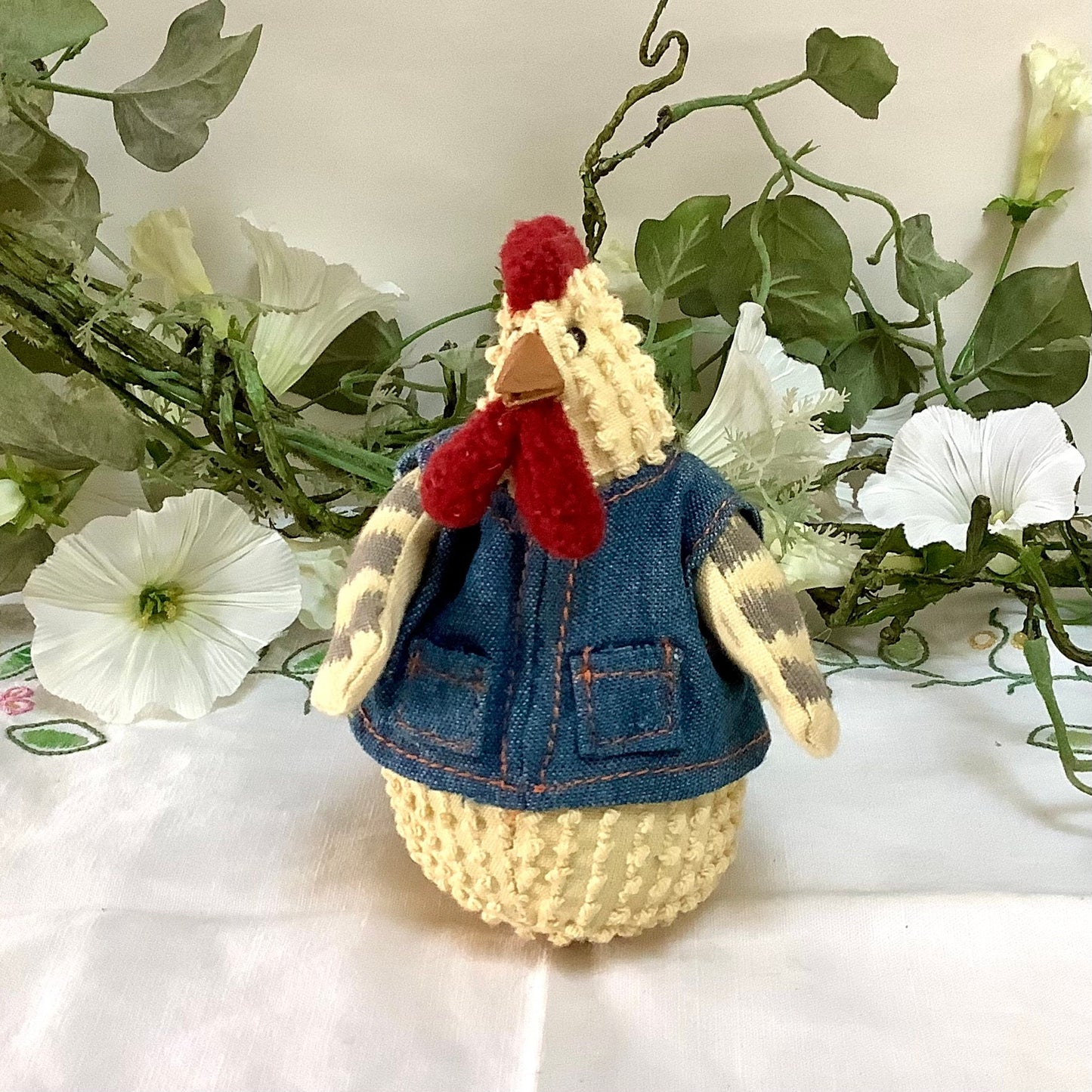 Petit coq à poser avec gilet  vintage ht 12 cm