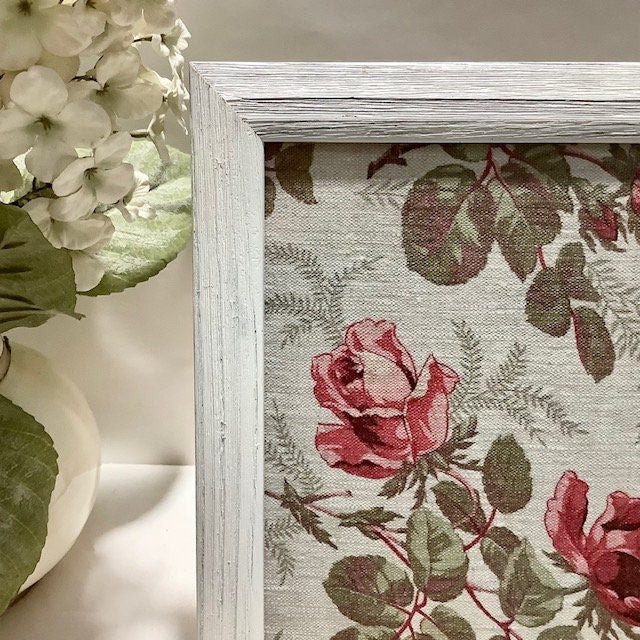 Tableau cadre bois blanc lin roses anciennes vintage