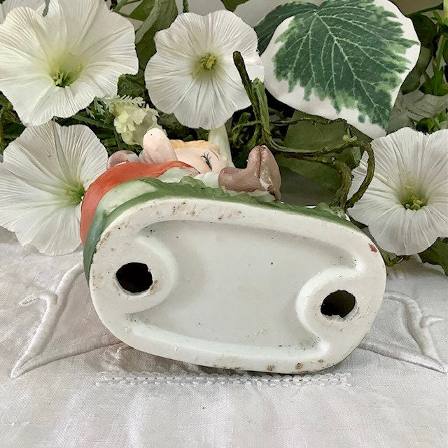 Figurine petite fille oie porcelaine ht 12 cm vintage