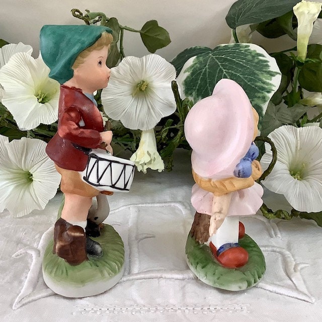 Figurine petit couple enfants porcelaine ht 12 cm vintage
