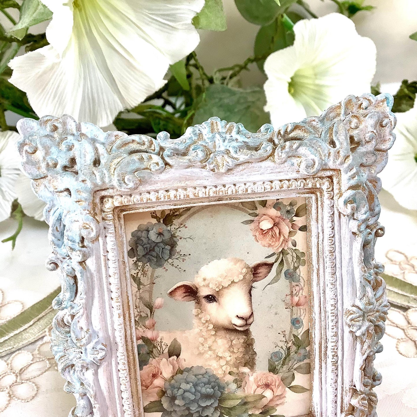 Cadre miniature baroque patiné bleu mouton 10 cm x 8 cm modèle B