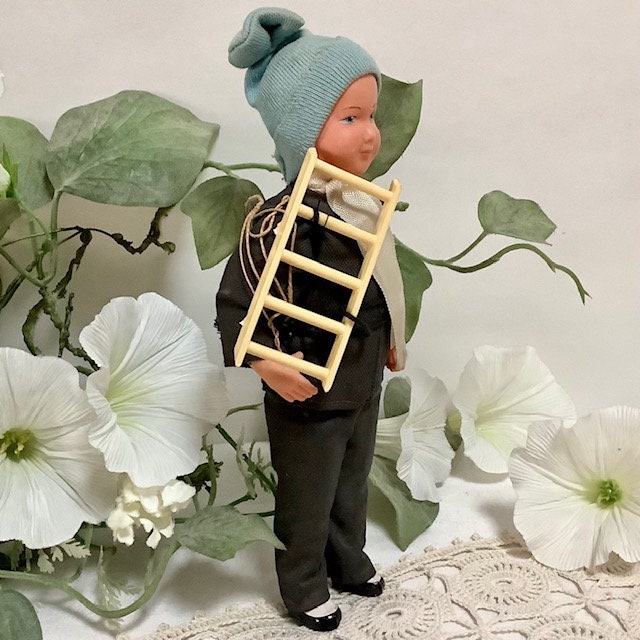 Poupée de collection ramoneur celluloïd vintage 18 cm hauteur, figurine ancienne