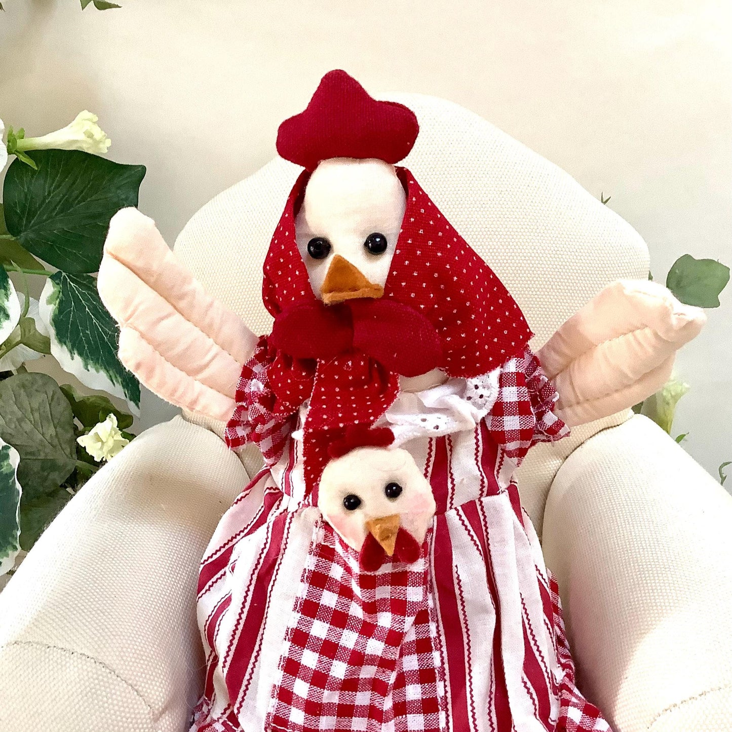 Poule poussin déco robe rayures rouge blanc la galleria ht 28 cm