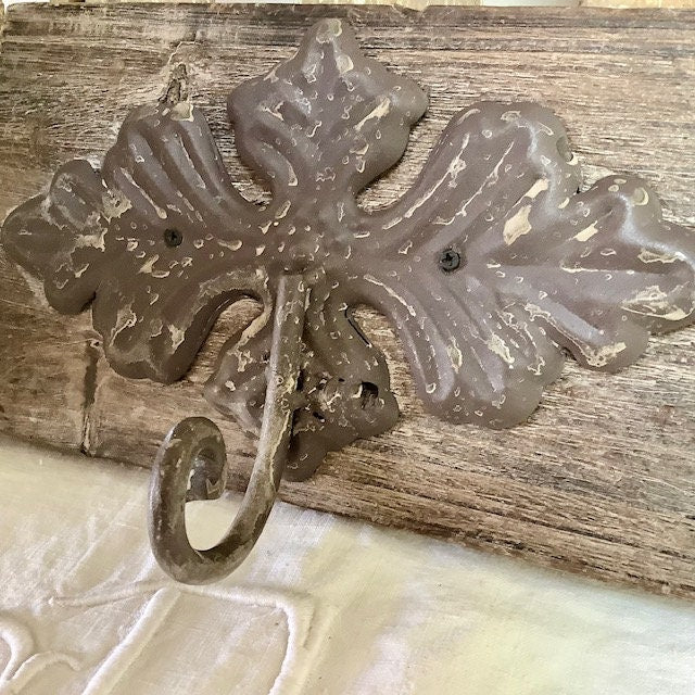Patère porte manteau bois vintage avec accroche en métal