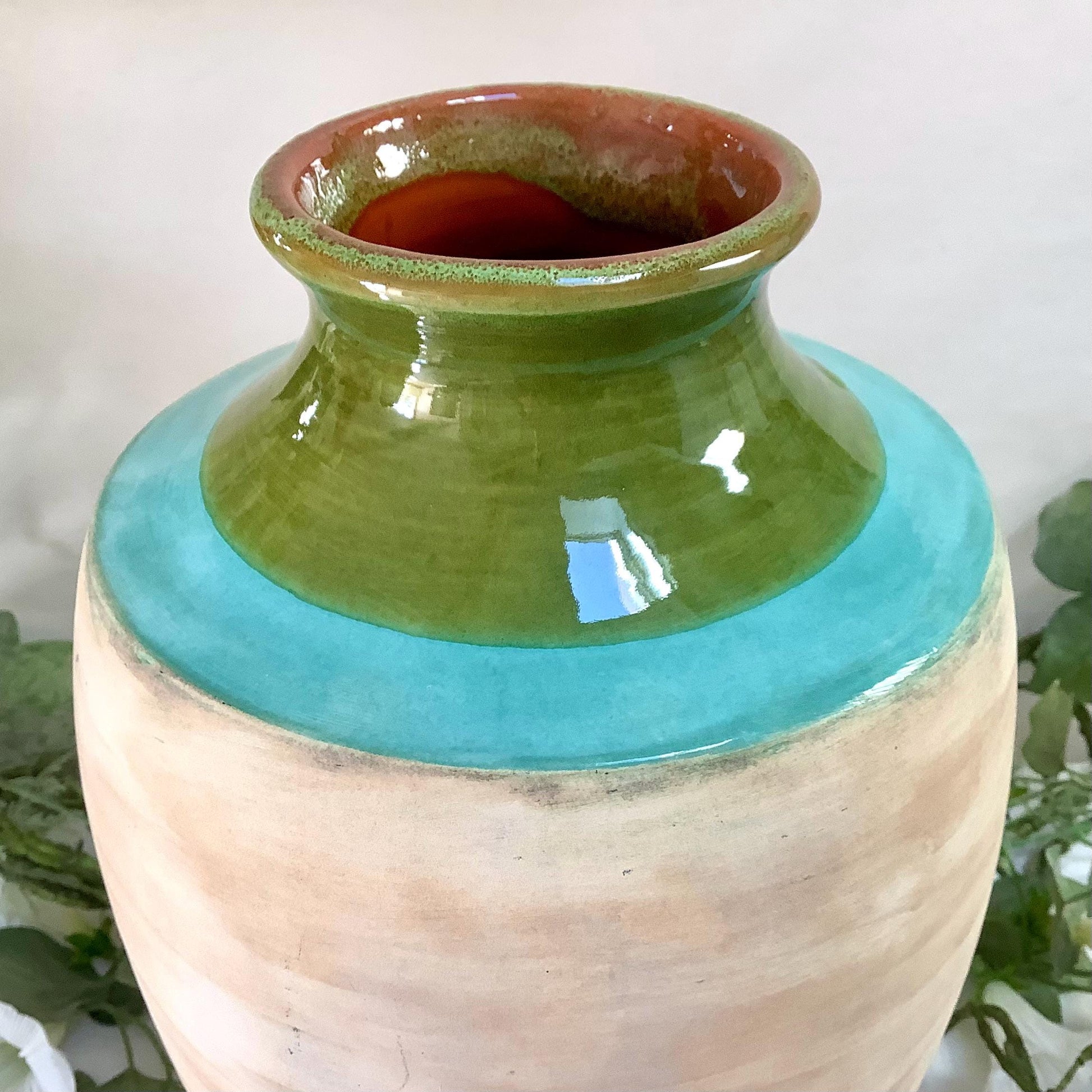 Vase faïence beige vert turquoise signature artisan, céramique vintage fait main 31 cm