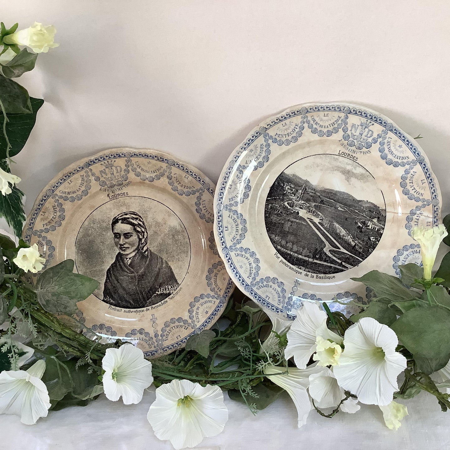 Assiettes parlantes Lourdes faïence  Digoin Sarreguemines