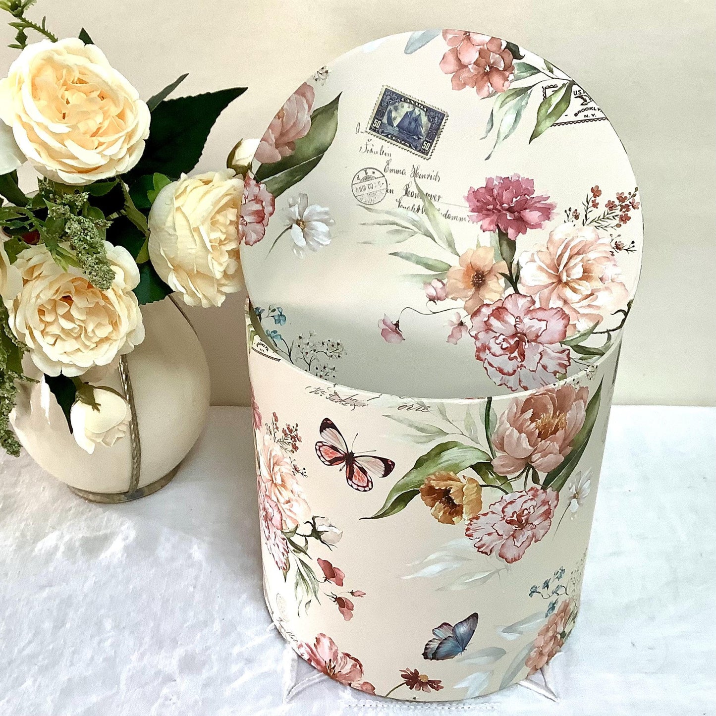 Boîte ronde vintage motif floral moyen modèle ht 18 cm