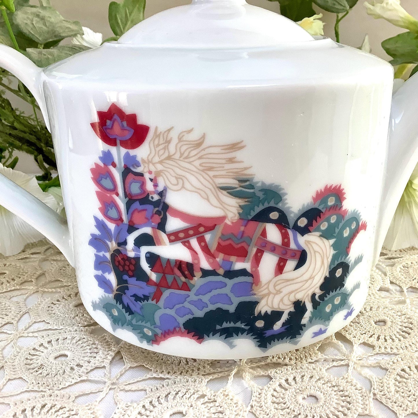 Cafetière théière pot à lait porcelaine blanche cheval création alpac vintage