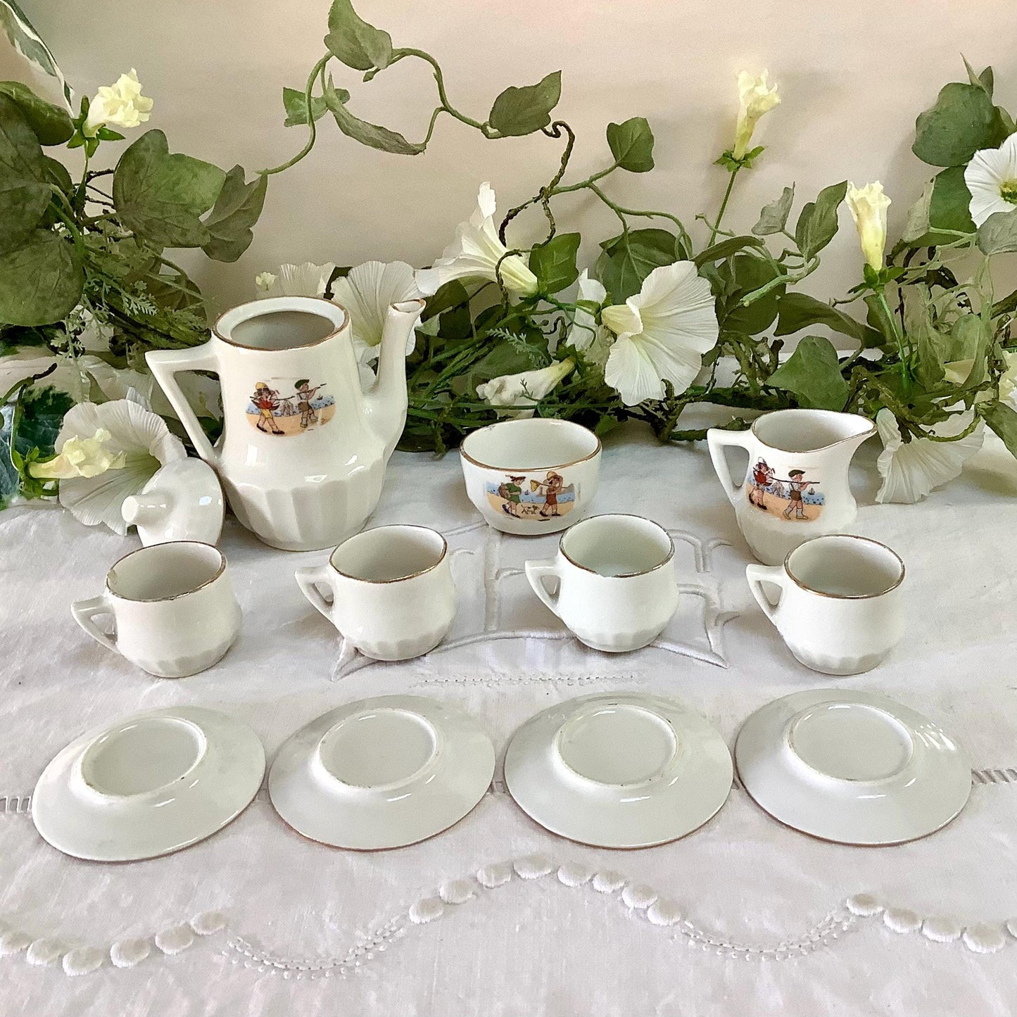 Dinette ancienne porcelaine enfants plage cafetière 12 cm, vintage service café miniature