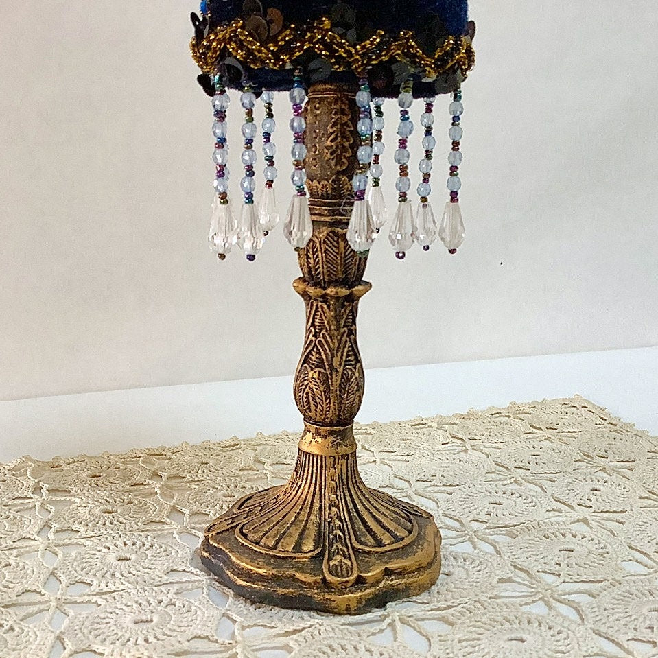 Ensemble porte bijoux mannequin velours bleu marine feston or, vintage 28,5x10 cm