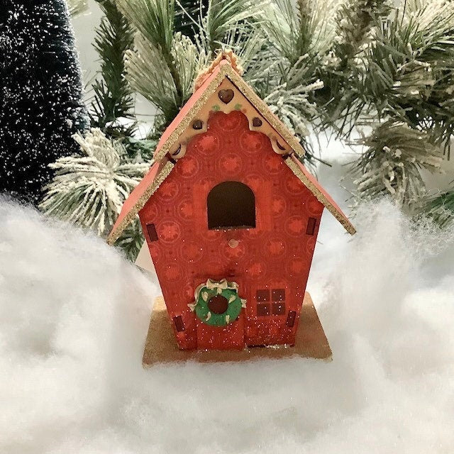 Décoration de Noël maison bois rouge modèle A