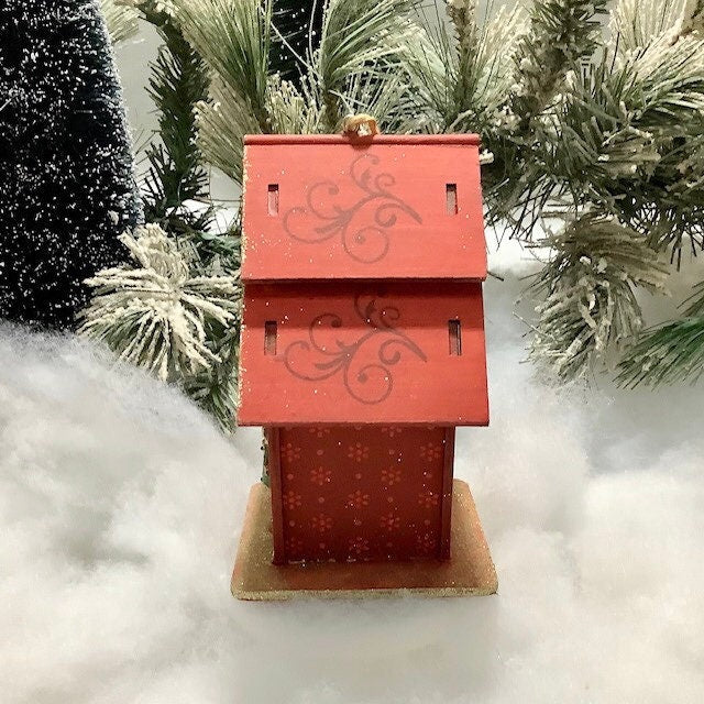 Décoration de Noël maison bois rouge modèle A
