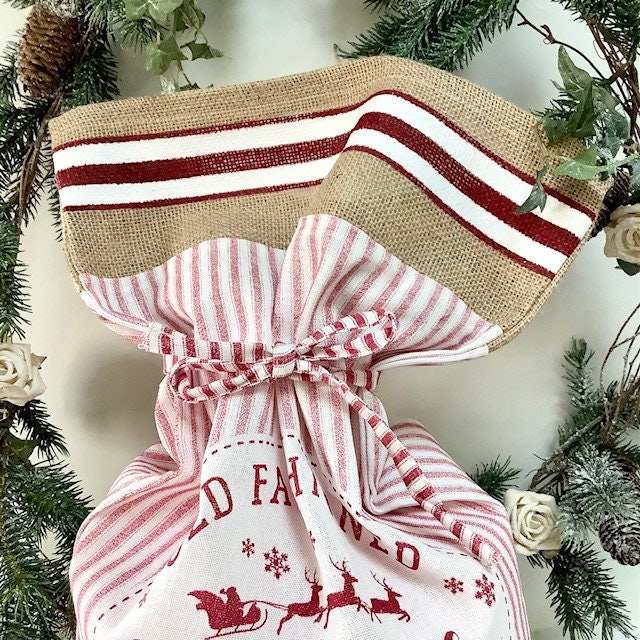 Grand sac de Noël vintage en tissu rouge et blanc ht 54 cm