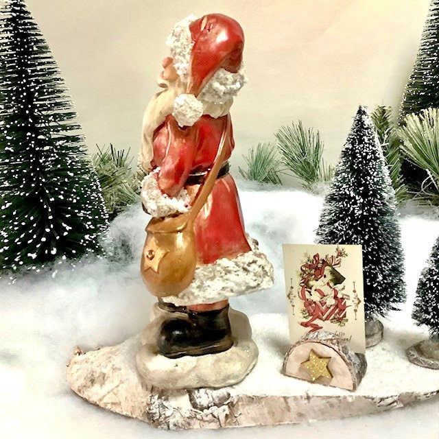 Composition de Noël lumineuse Père Noël cadeau ht 24.5 cm