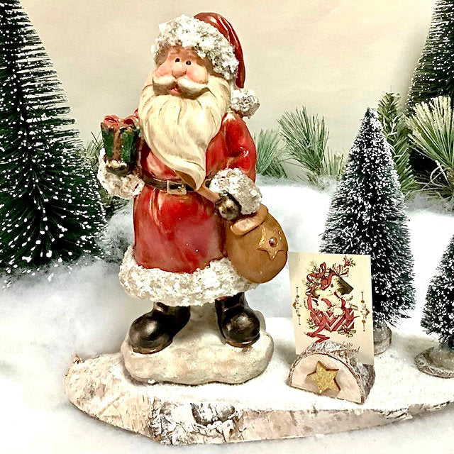 Composition de Noël lumineuse Père Noël cadeau ht 24.5 cm