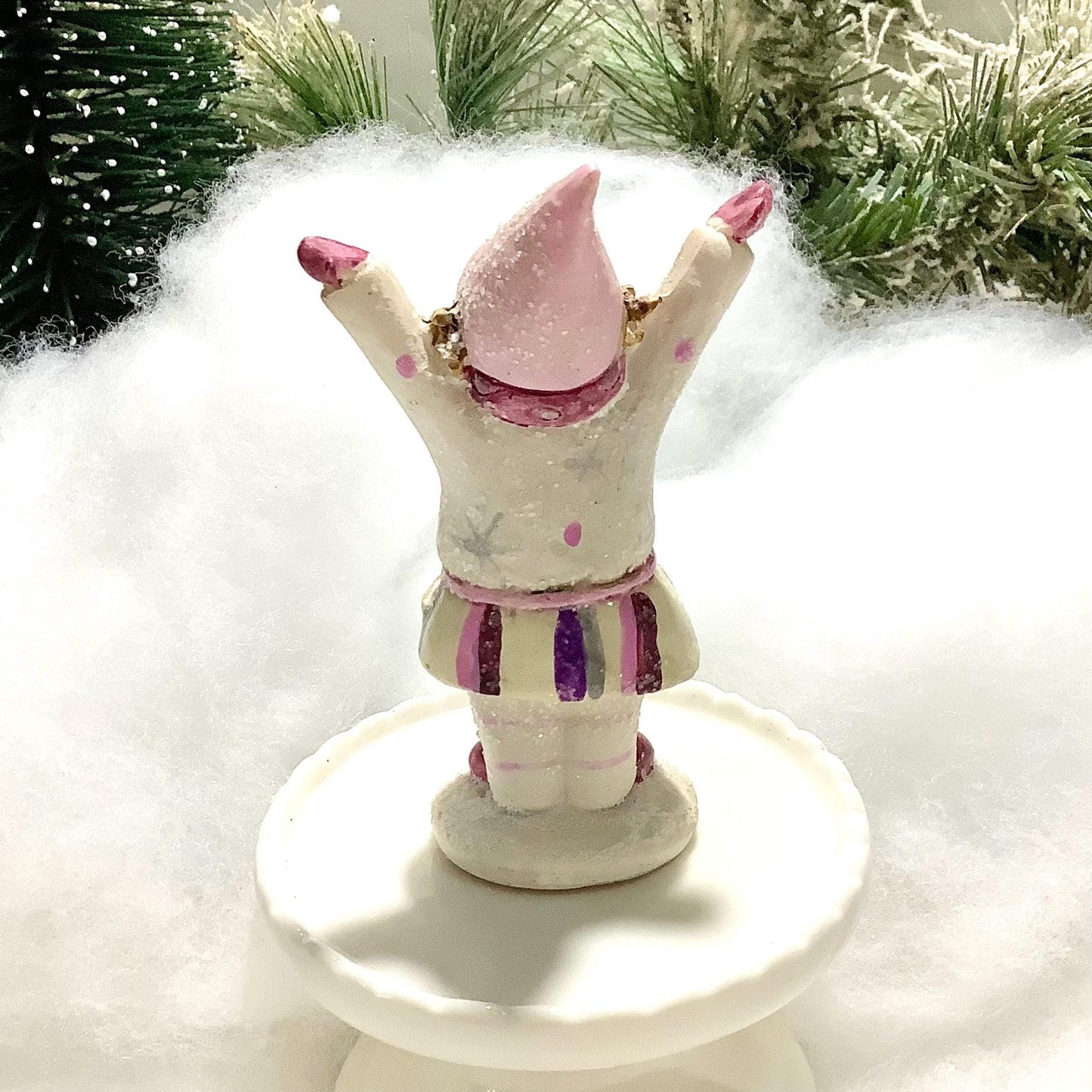 Décoration figurines naïves enfants céramique ht 8 cm modèle A