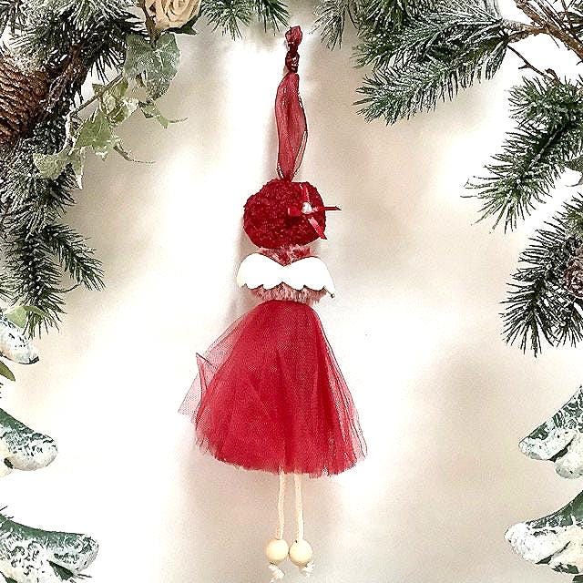Poupée ange à suspendre rouge coeur