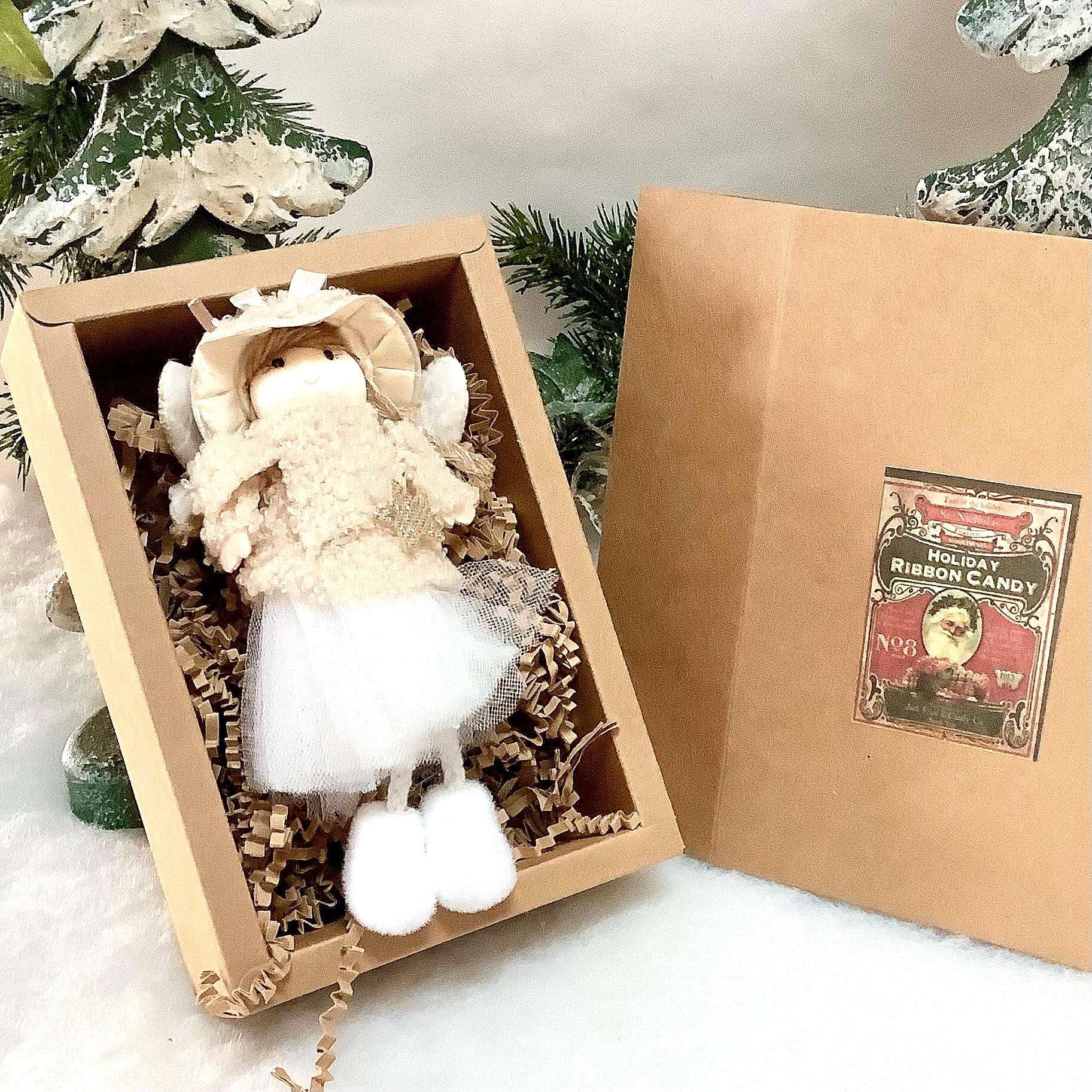 Poupée ange à suspendre beige étoile