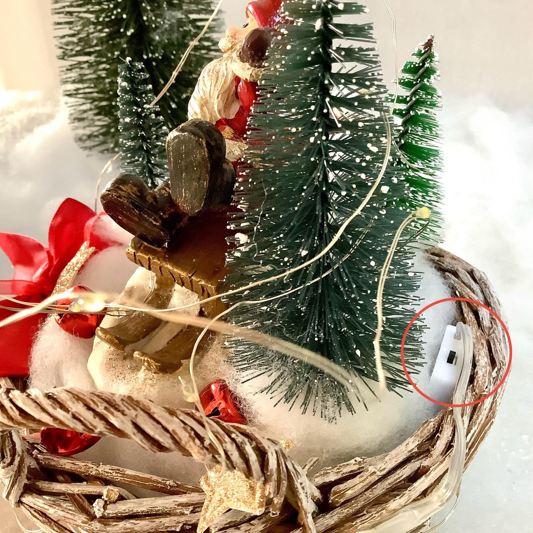 Décoration de Noël lumineuse lutin sur luge ht 18 cm