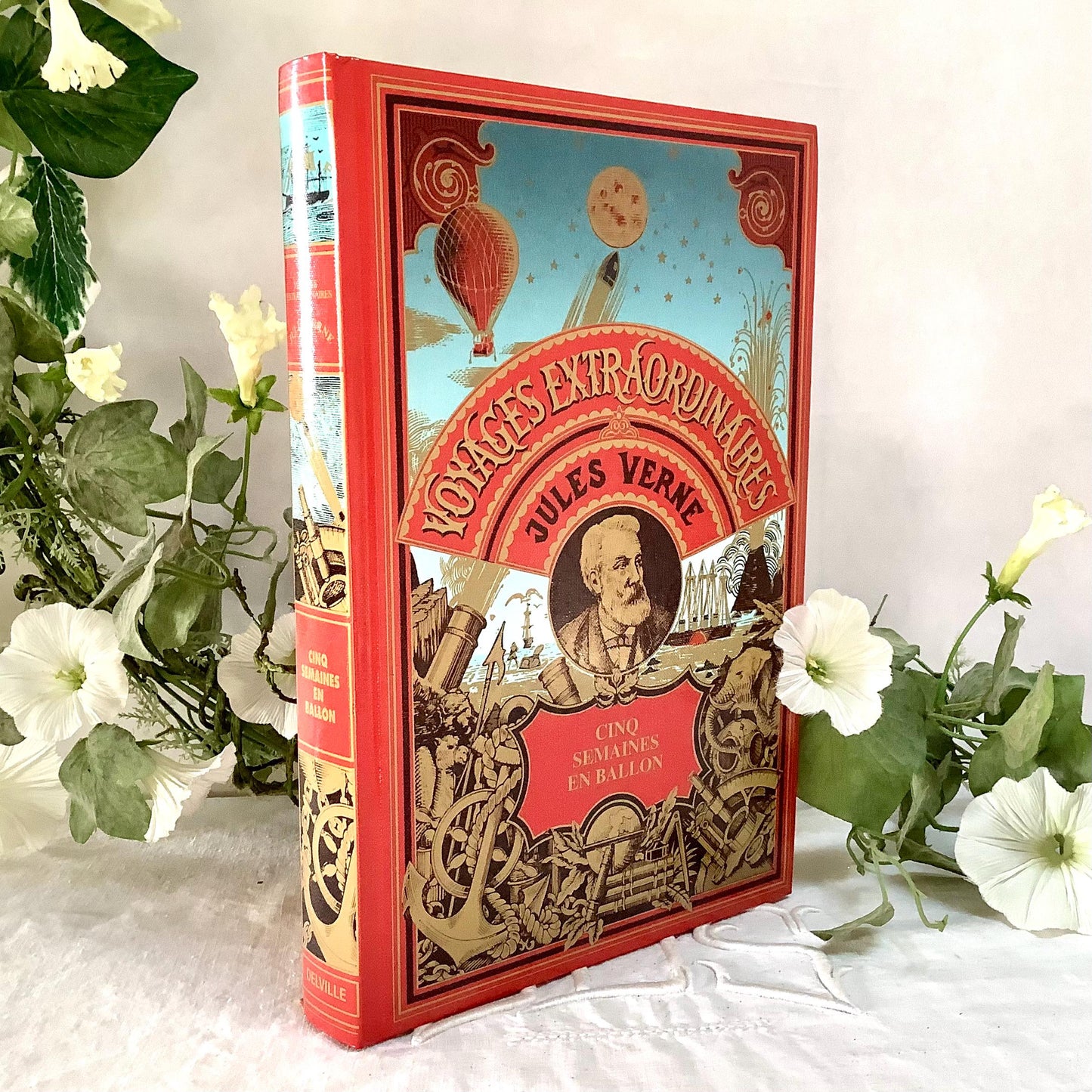 Cinq semaine en ballon Jules Verne livre collection vintage
