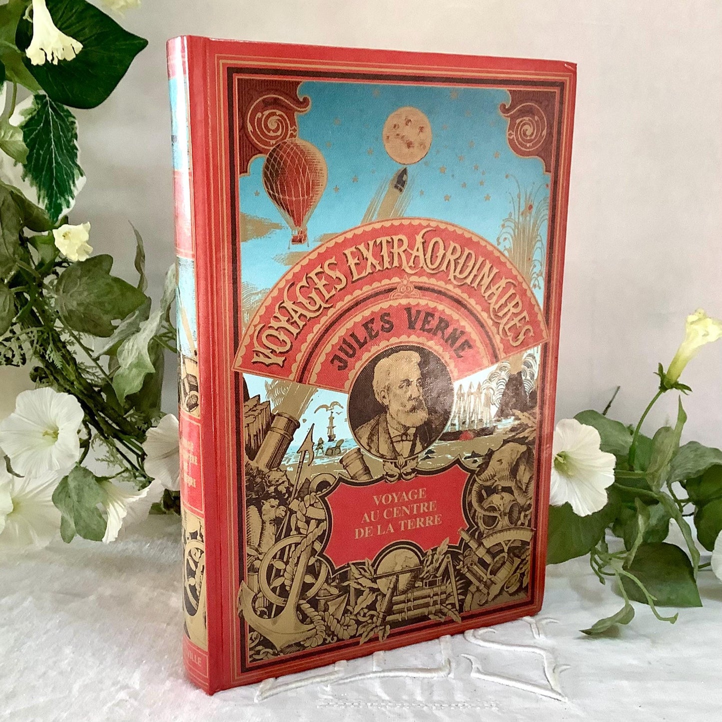 Voyage au centre de la terre Jules Verne livre collection vintage