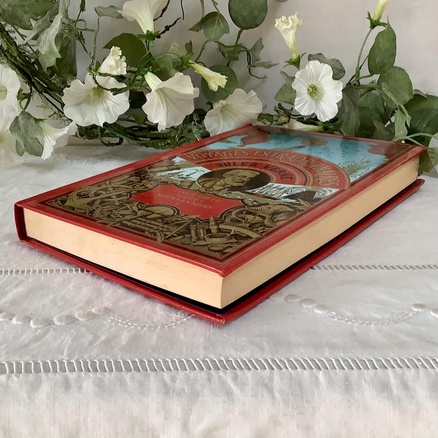 Vingt mille lieues sous les mers tome 1 Jules Verne livre collection vintage