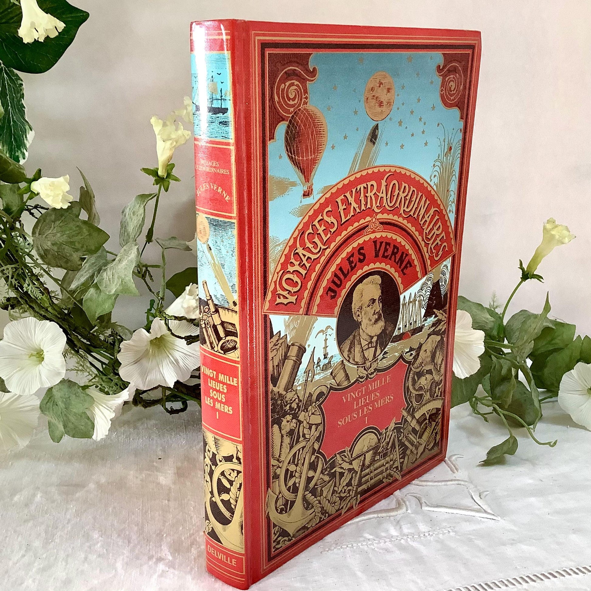 Vingt mille lieues sous les mers tome 1 Jules Verne livre collection vintage