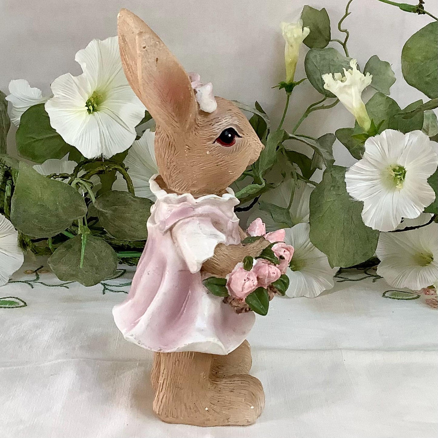 Figurine madame lapin décoration de Pâques vintage ht 18 cm