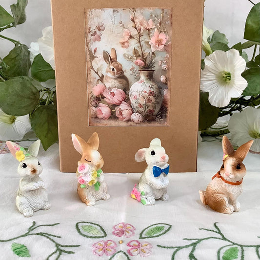 Petites figurines lapins résine décoration de Pâques vintage ht 5 cm