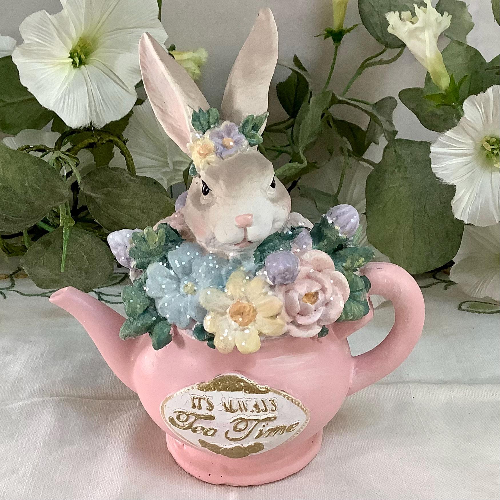 Figurine madame lapin dans tasse rose décoration de Pâques vintage ht 16 cm