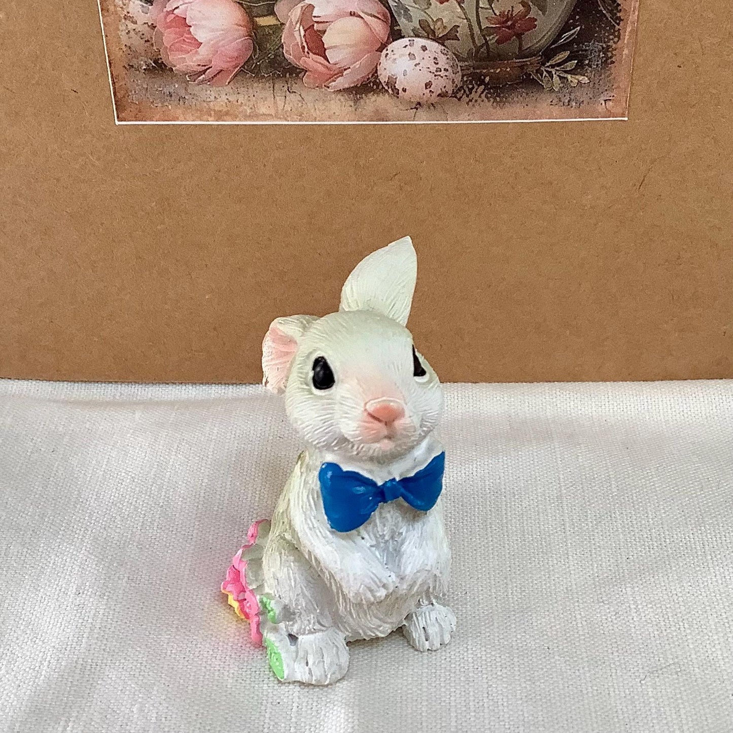 Petites figurines lapins résine décoration de Pâques vintage ht 5 cm